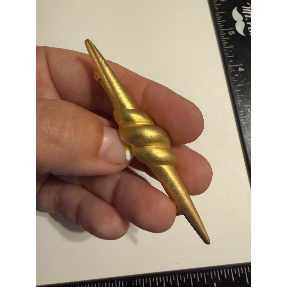 Matte Gold Tone Twisted Knot Tapered Bar Brooch Pin Modern Sleek Design 3.25"
